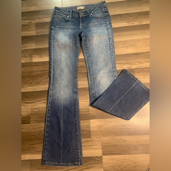 PAIGE Denim - PAIGE women’s Laurel Canyon jeans, size 26.